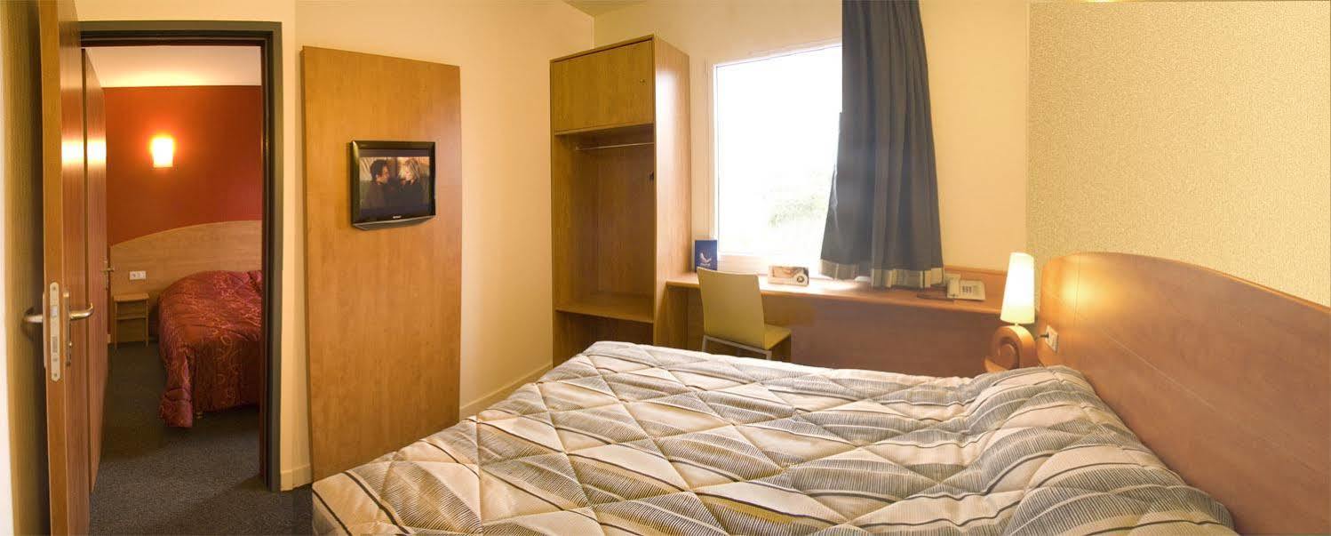 The Originals City, Plume Hotel, Bressuire Exteriör bild
